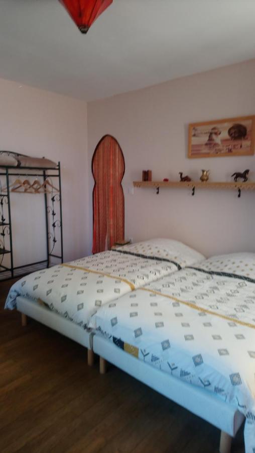 Chambre D'Hote Dans Maison Atypique Possibilite 1 Lit Supplementaire Pour 15 Euros Sancoins Exteriör bild