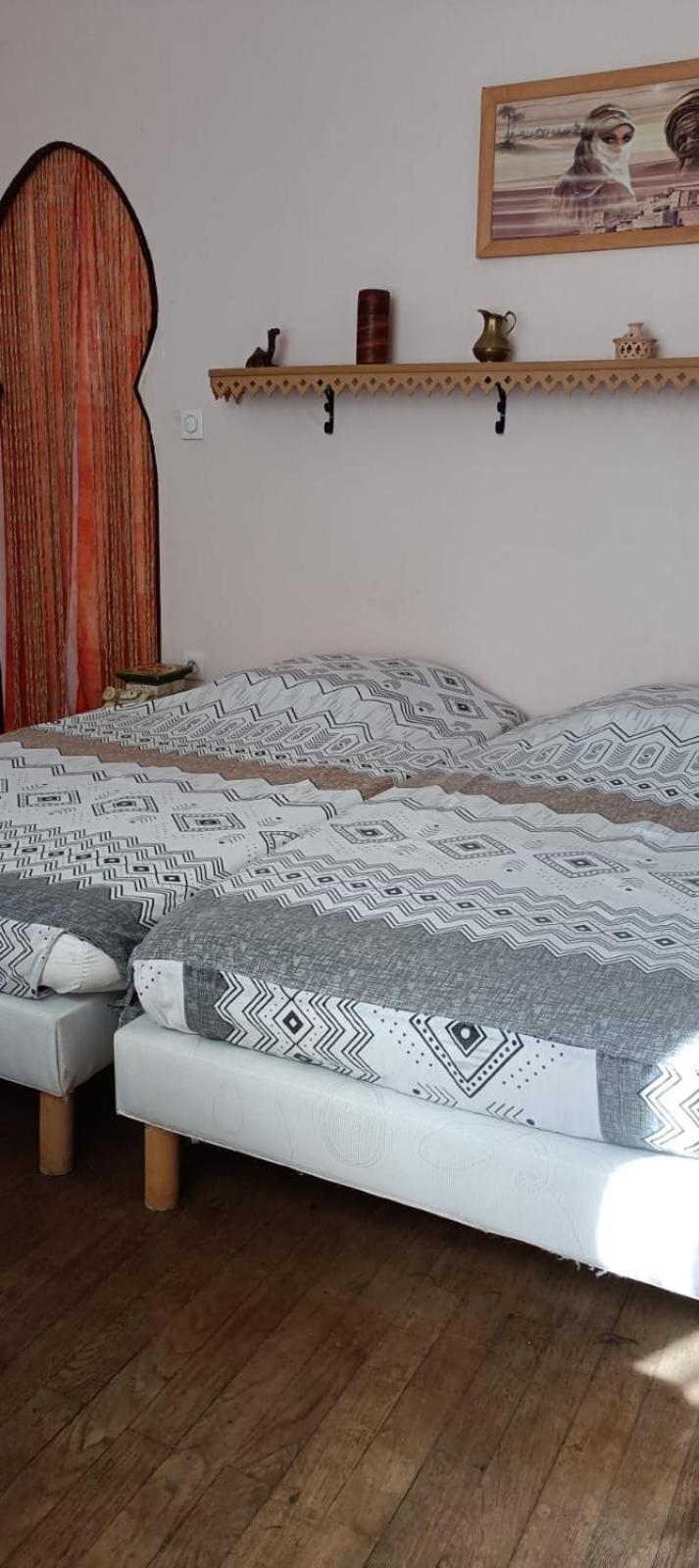 Chambre D'Hote Dans Maison Atypique Possibilite 1 Lit Supplementaire Pour 15 Euros Sancoins Exteriör bild
